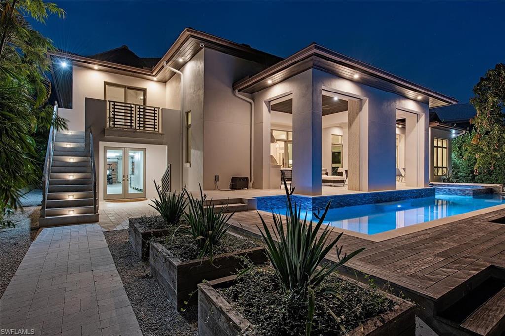 AQUALANE SHORES - Residential