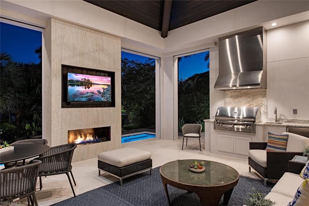 AQUALANE SHORES - Residential