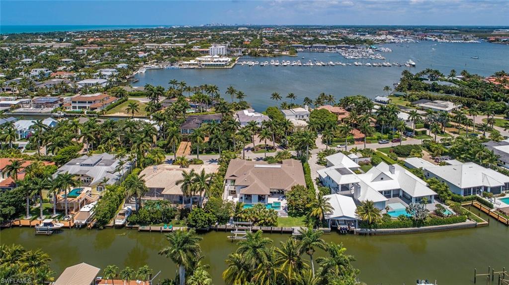 AQUALANE SHORES - Residential