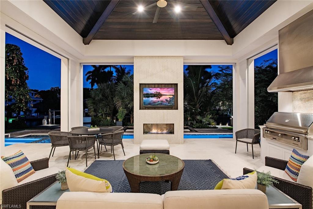 AQUALANE SHORES - Residential