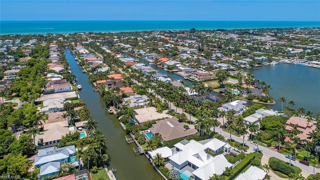 AQUALANE SHORES - Residential