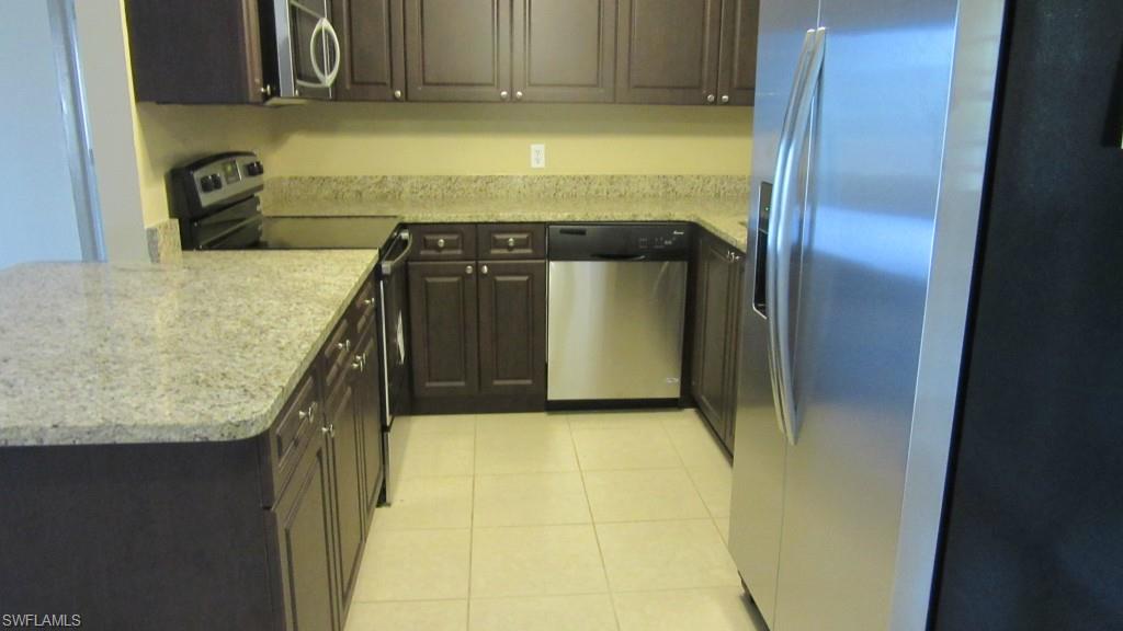 SAN CARLOS PARK - Residential