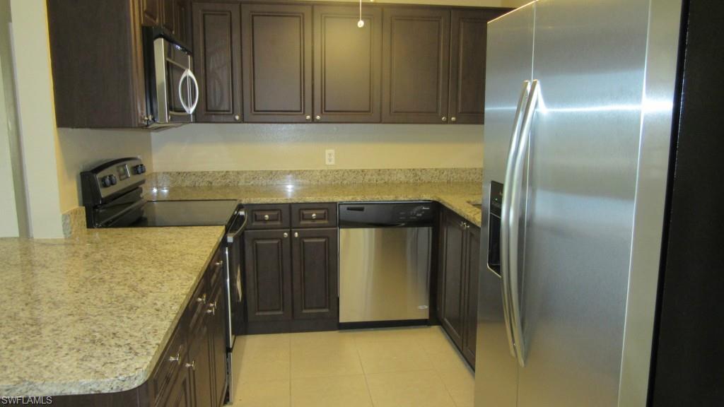 SAN CARLOS PARK - Residential