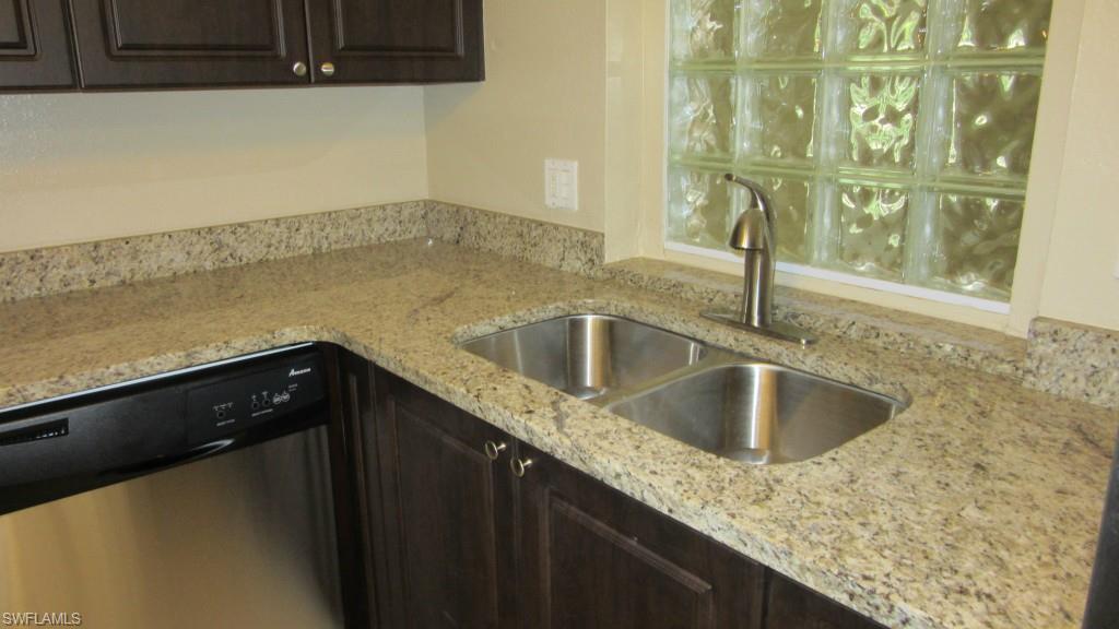 SAN CARLOS PARK - Residential