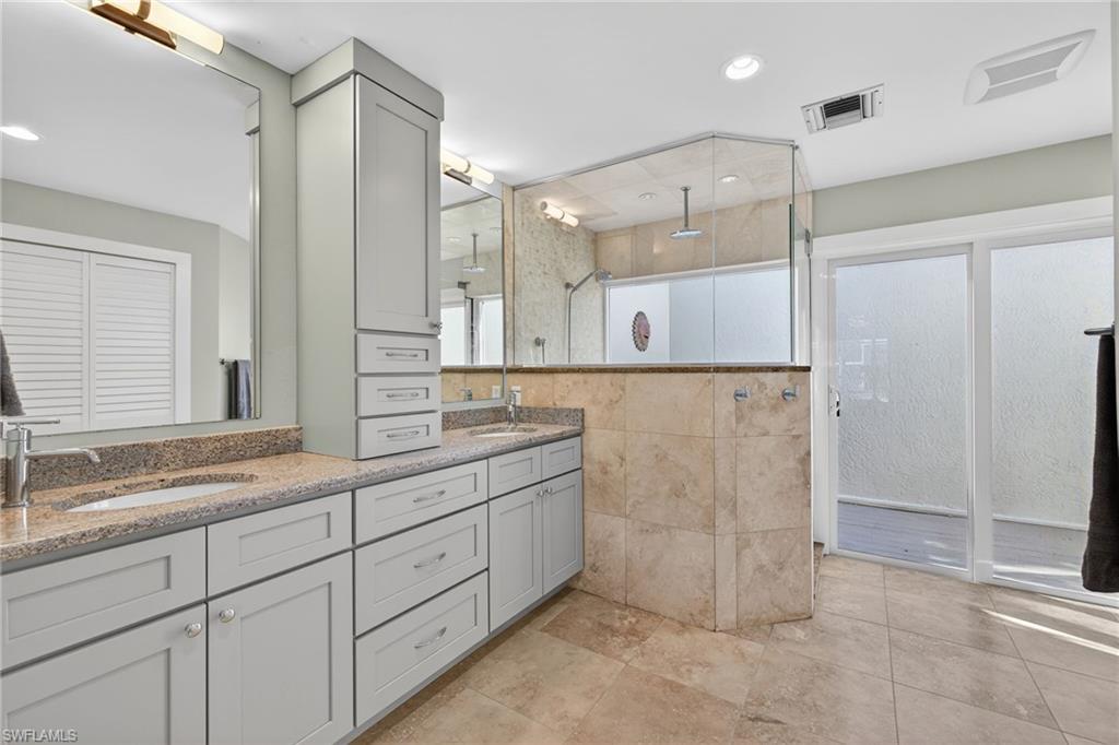 EAST ROCKS - Residential