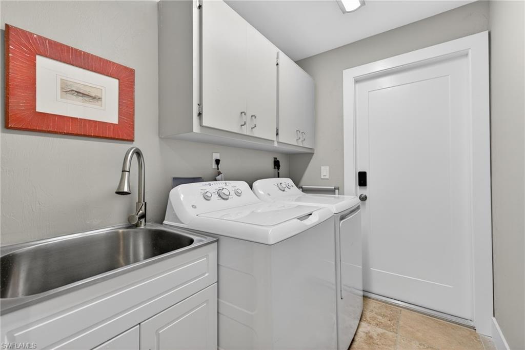 EAST ROCKS - Residential