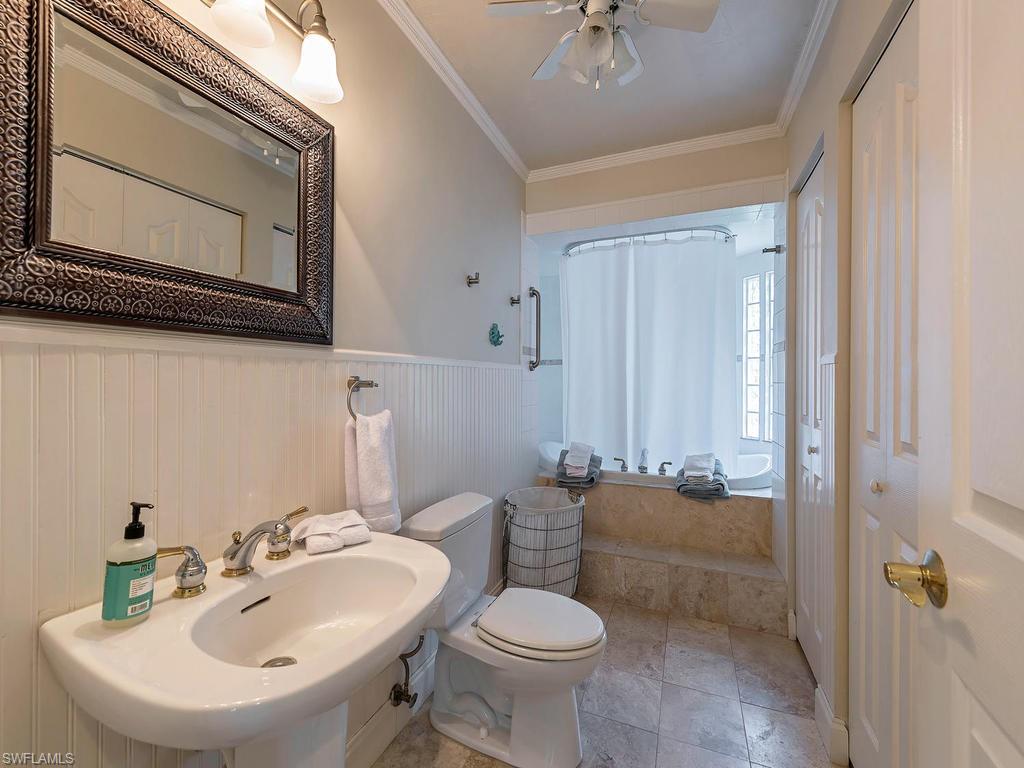 LAKE PARK - Residential