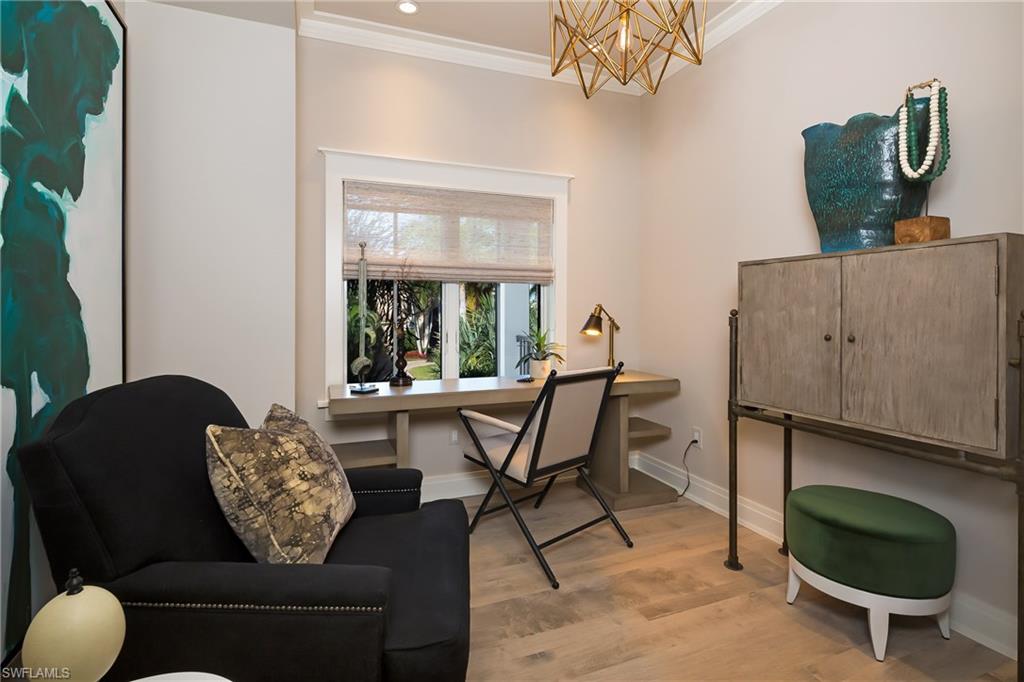 MOORINGS - Residential