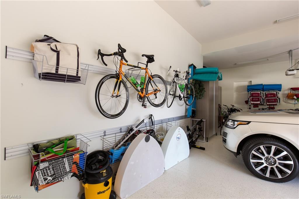 MOORINGS - Residential