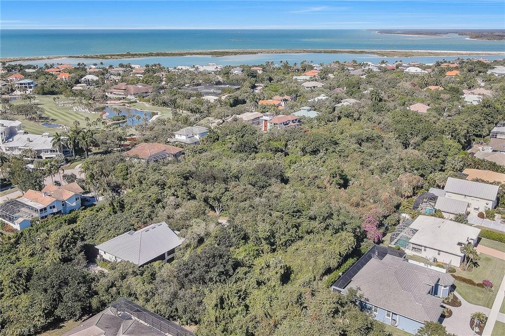 HIDEAWAY BEACH - Land