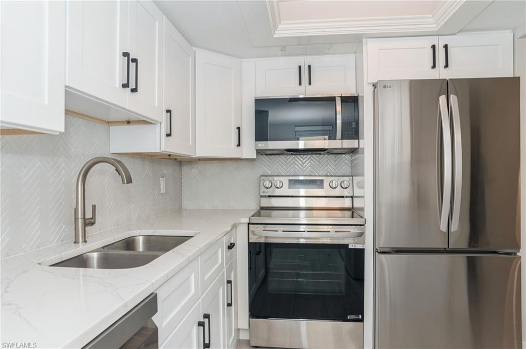 HARBOR LAKES OF NAPLES - Residential