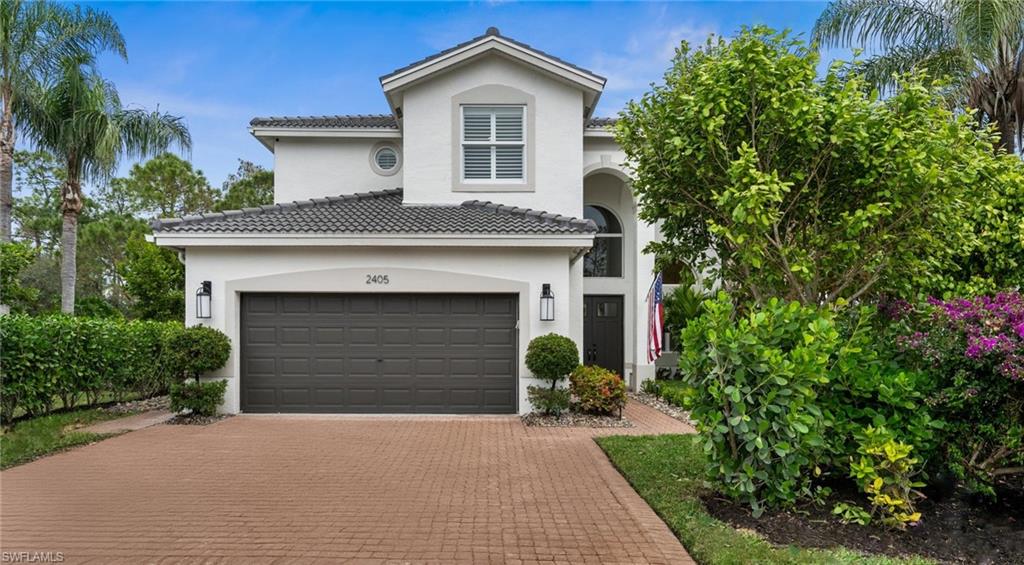 2405 Leafshine LN