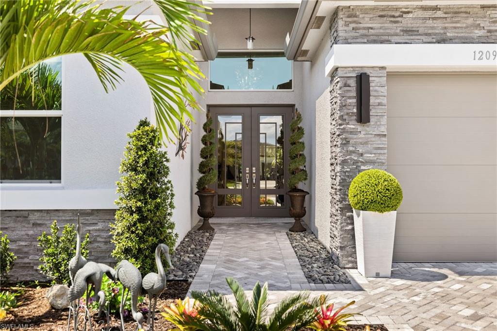 VALENCIA TRAILS - Residential