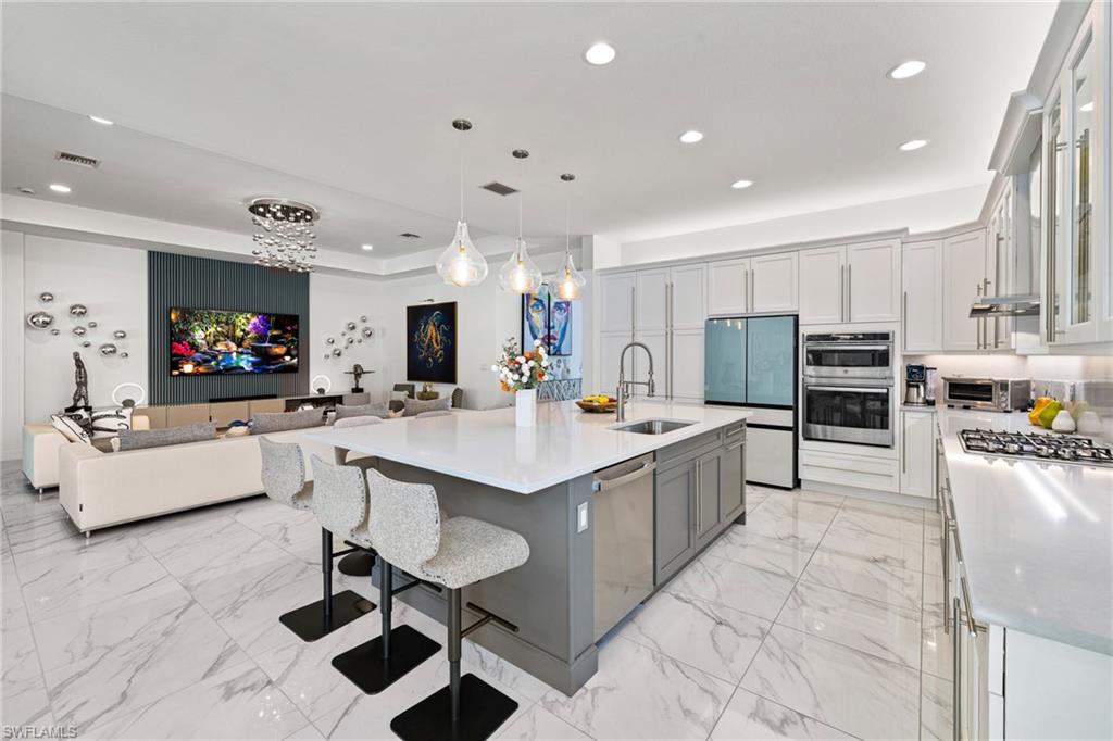 VALENCIA TRAILS - Residential