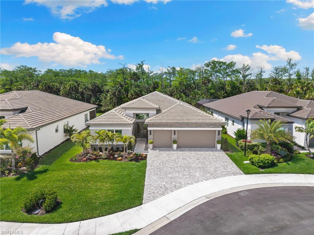 VALENCIA TRAILS - Residential