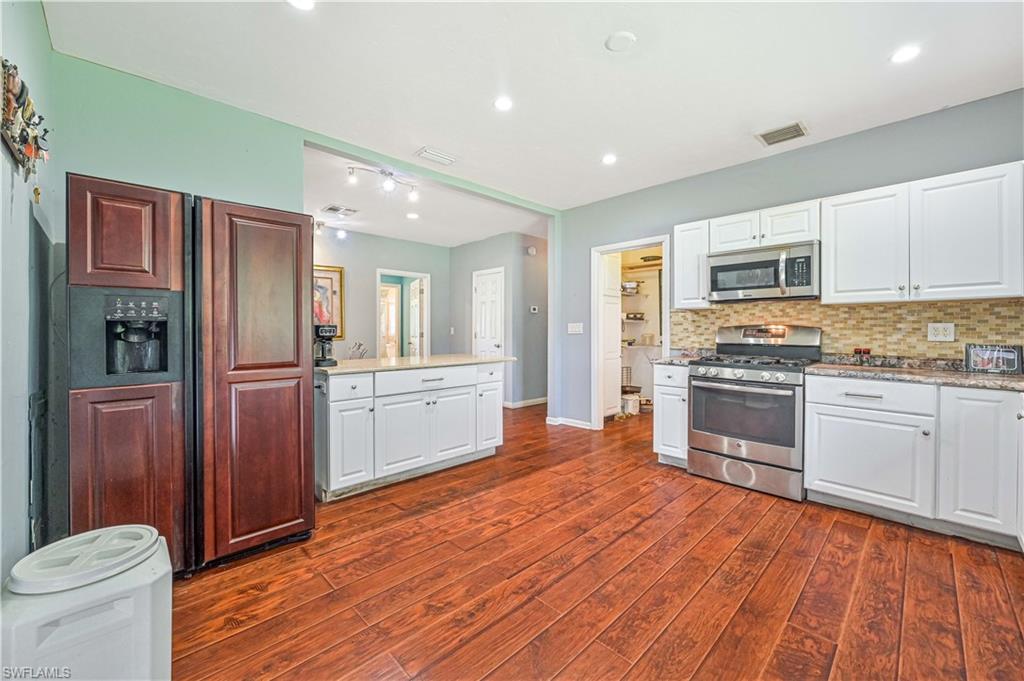 NORTH FORT MYERS PARK - Residential