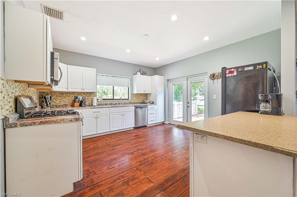 NORTH FORT MYERS PARK - Residential