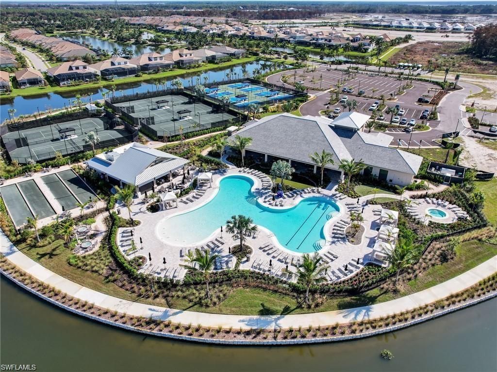 ESPLANADE BY THE ISLANDS - Residential