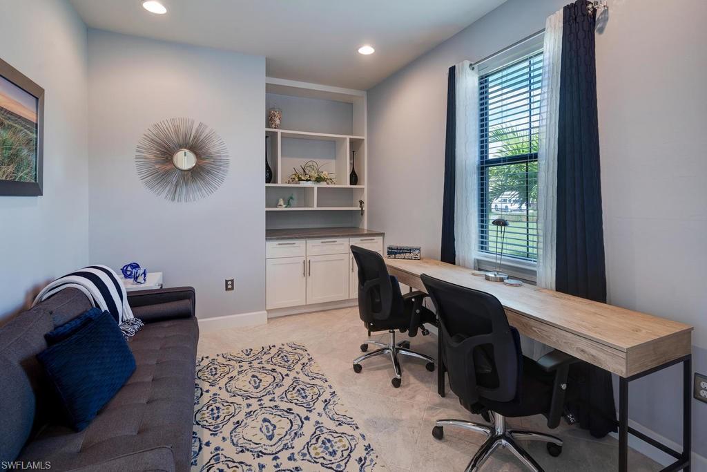 WINDING CYPRESS - Residential