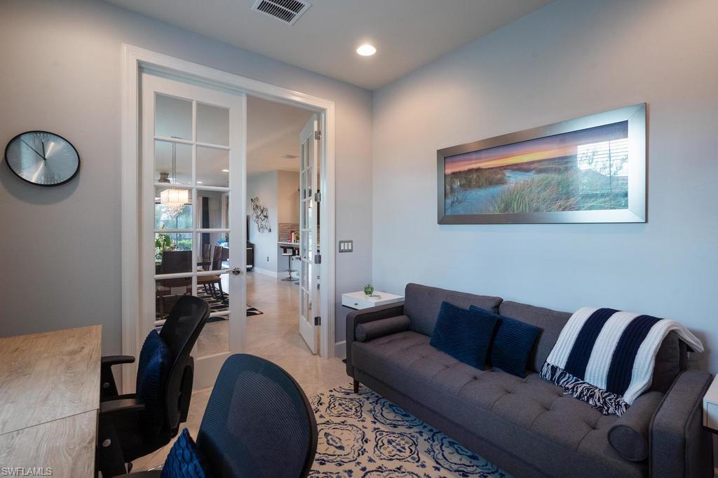 WINDING CYPRESS - Residential