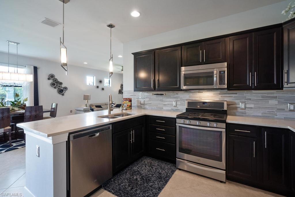 WINDING CYPRESS - Residential