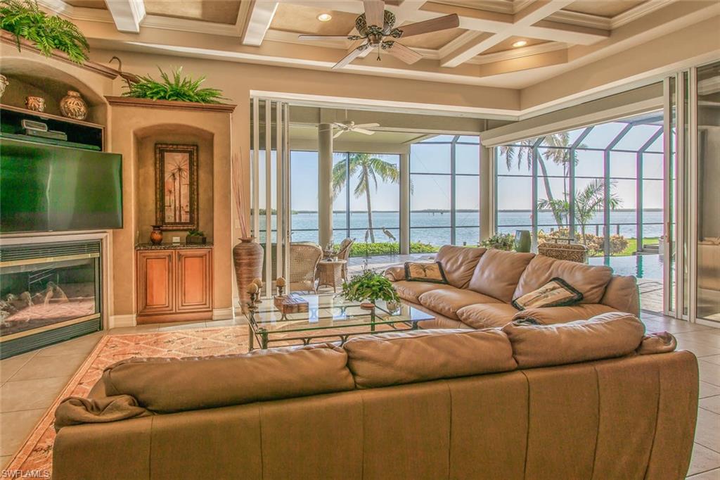 MARCO BEACH - Residential