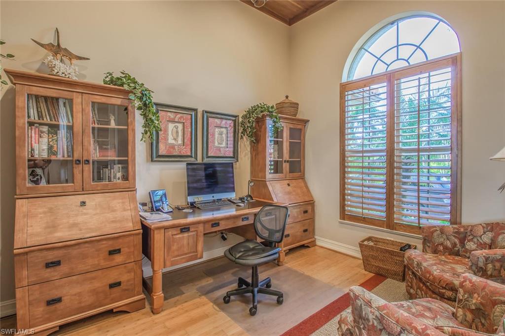 MARCO BEACH - Residential