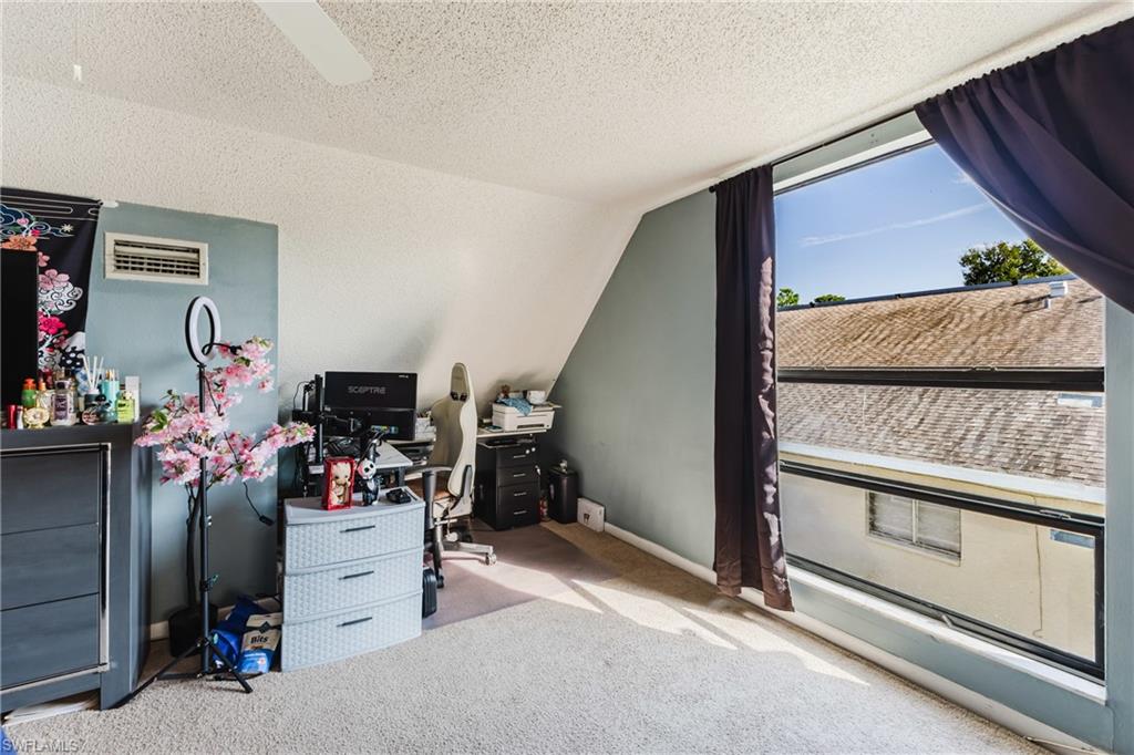 SAN CARLOS PARK - Residential