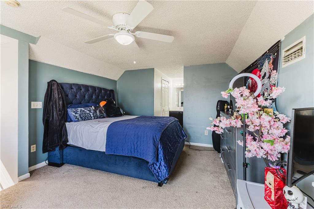 SAN CARLOS PARK - Residential