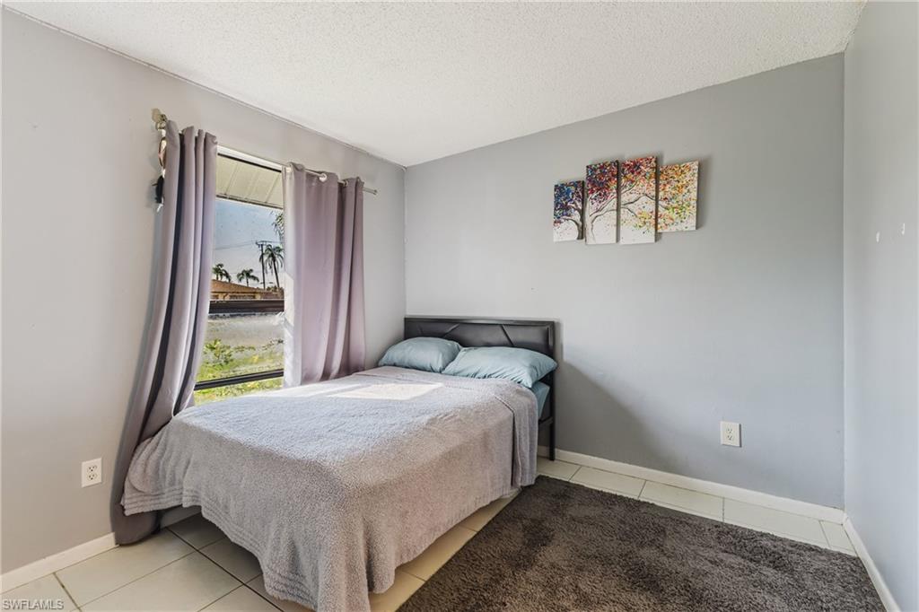 SAN CARLOS PARK - Residential