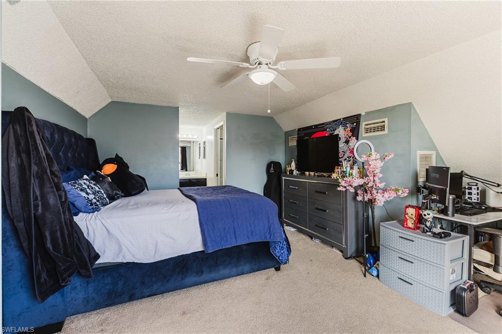 SAN CARLOS PARK - Residential