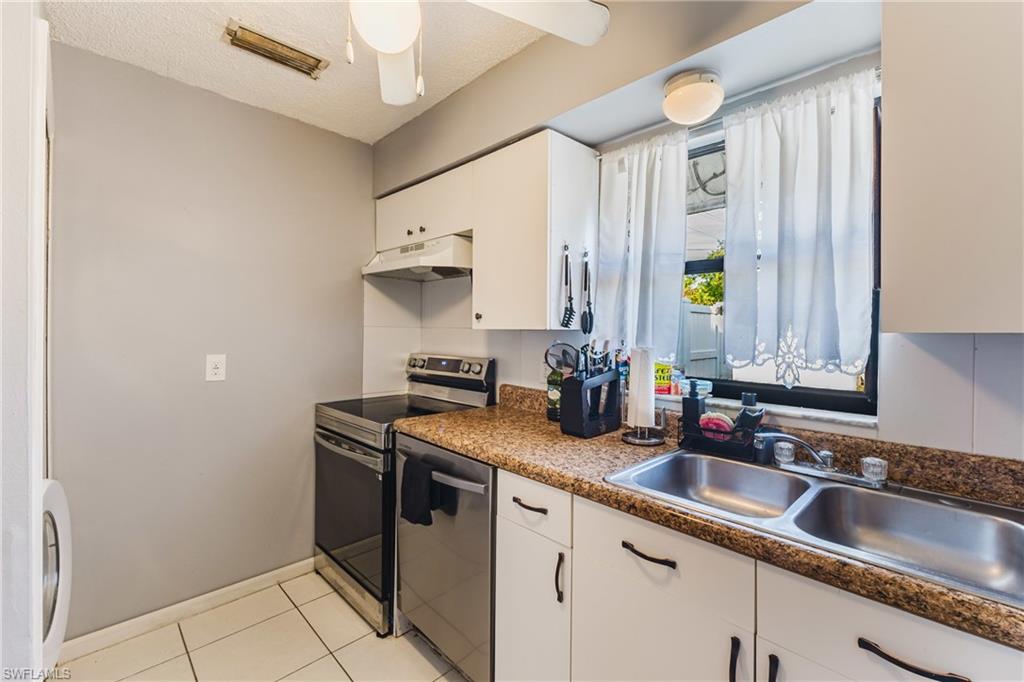 SAN CARLOS PARK - Residential