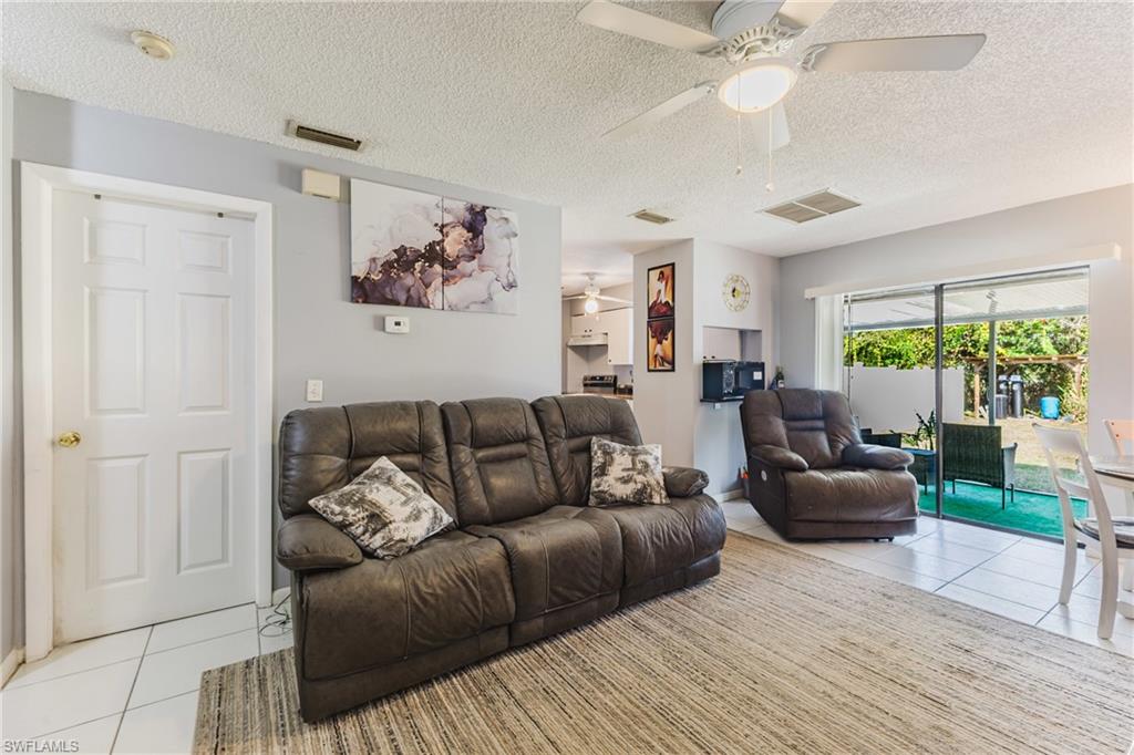 SAN CARLOS PARK - Residential