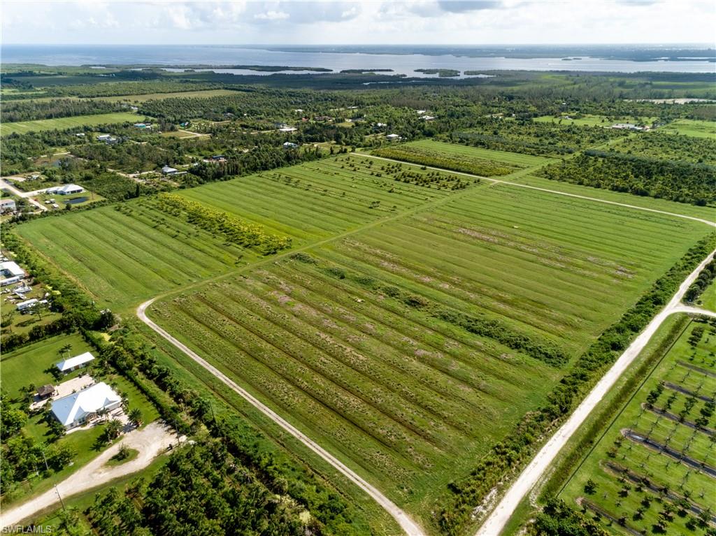 KREAMERS SUBD - Land