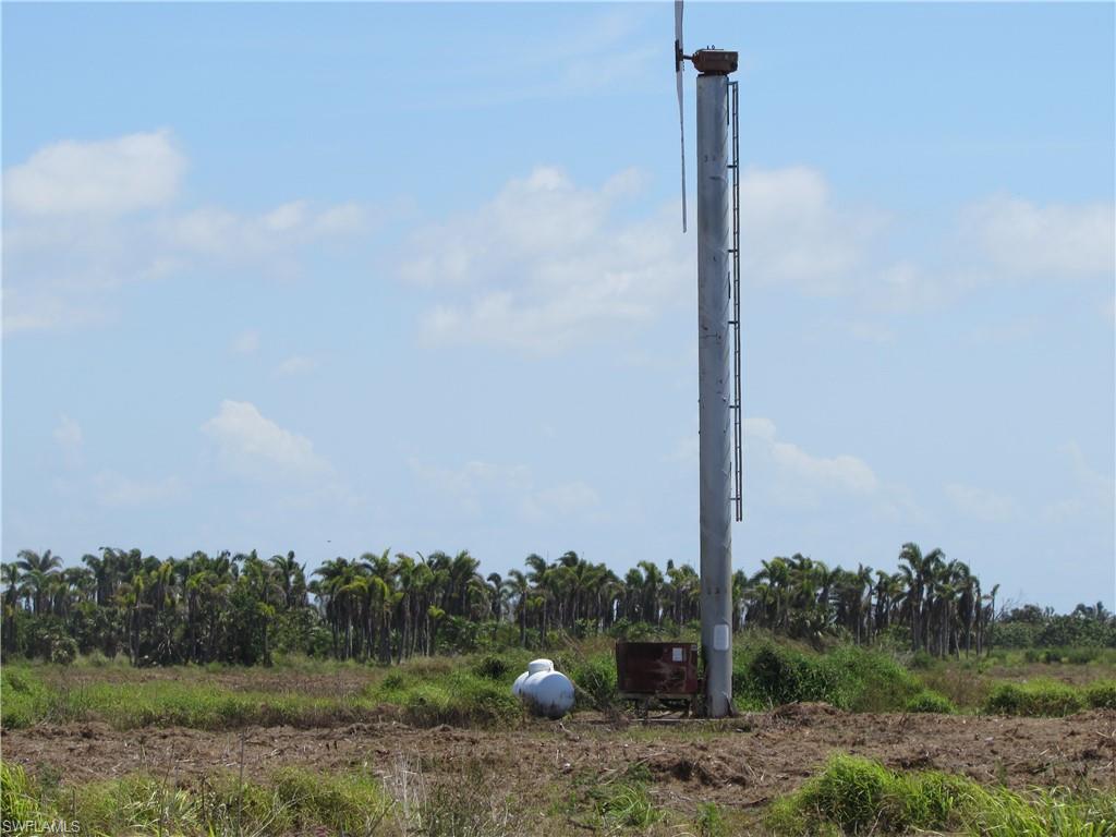 KREAMERS SUBD - Land