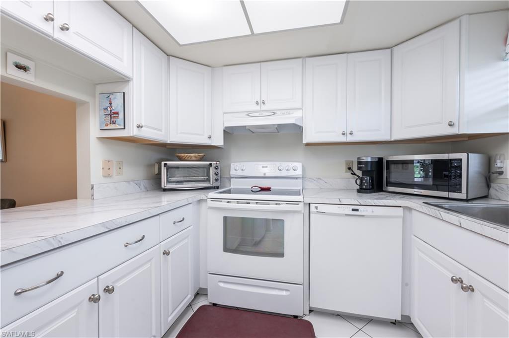 RIVIERA GOLF ESTATES - Residential