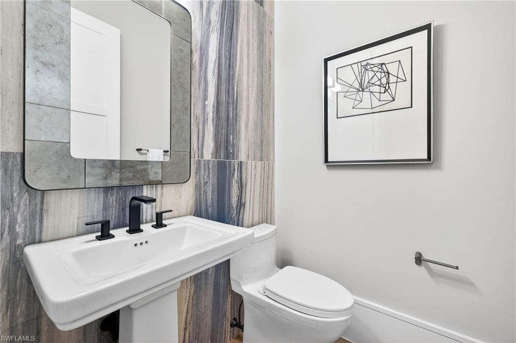 GOLDEN SHORES - Residential