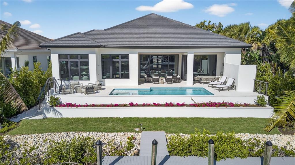 GOLDEN SHORES - Residential