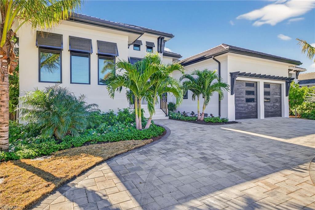 GOLDEN SHORES - Residential