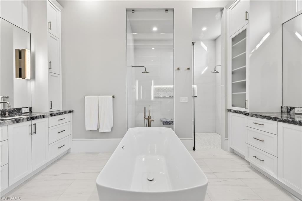 GOLDEN SHORES - Residential