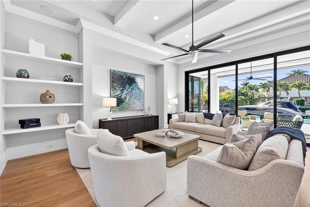 GOLDEN SHORES - Residential