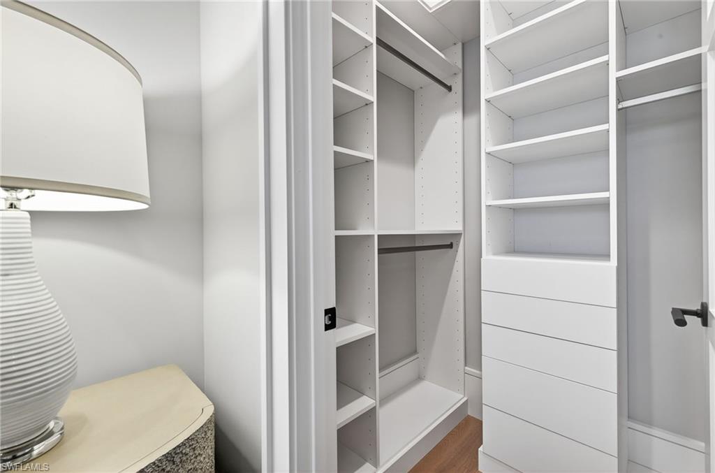 GOLDEN SHORES - Residential