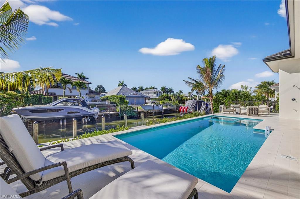 GOLDEN SHORES - Residential