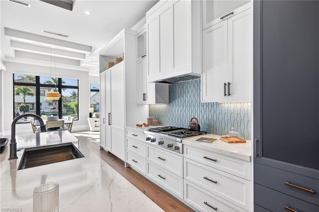 GOLDEN SHORES - Residential