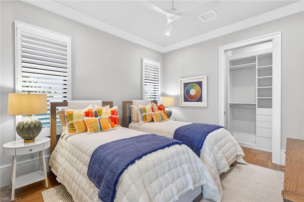 GOLDEN SHORES - Residential