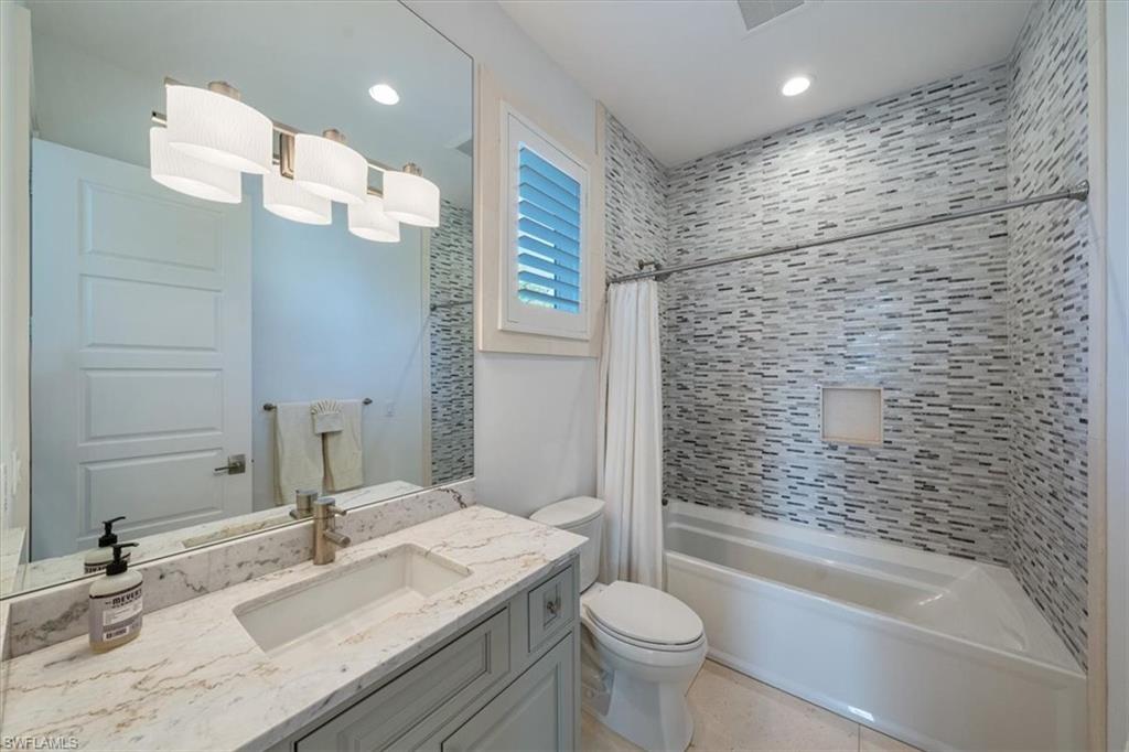 MOORINGS - Residential