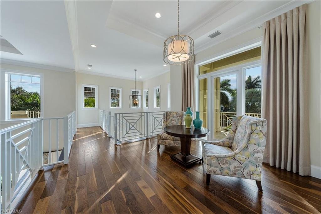 MOORINGS - Residential