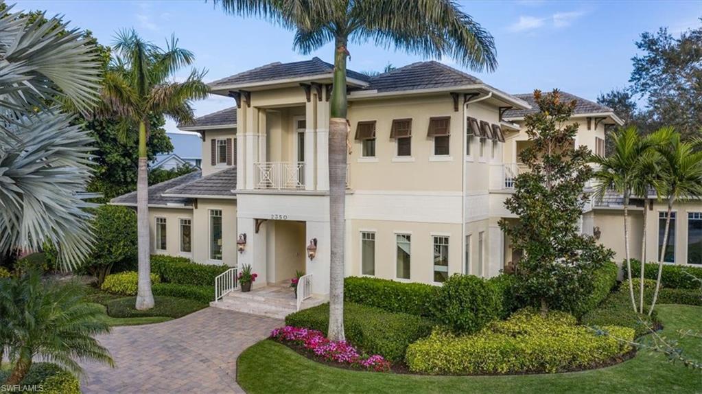 MOORINGS - Residential