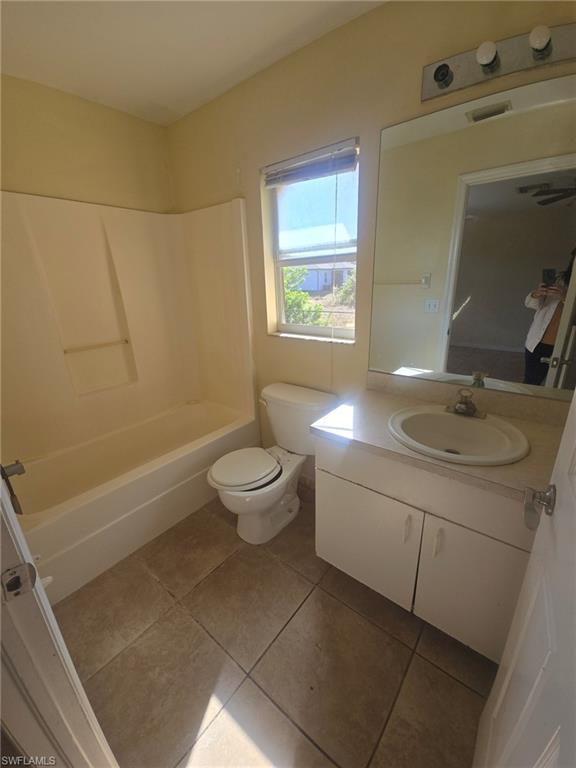 MIRROR LAKES - Residential