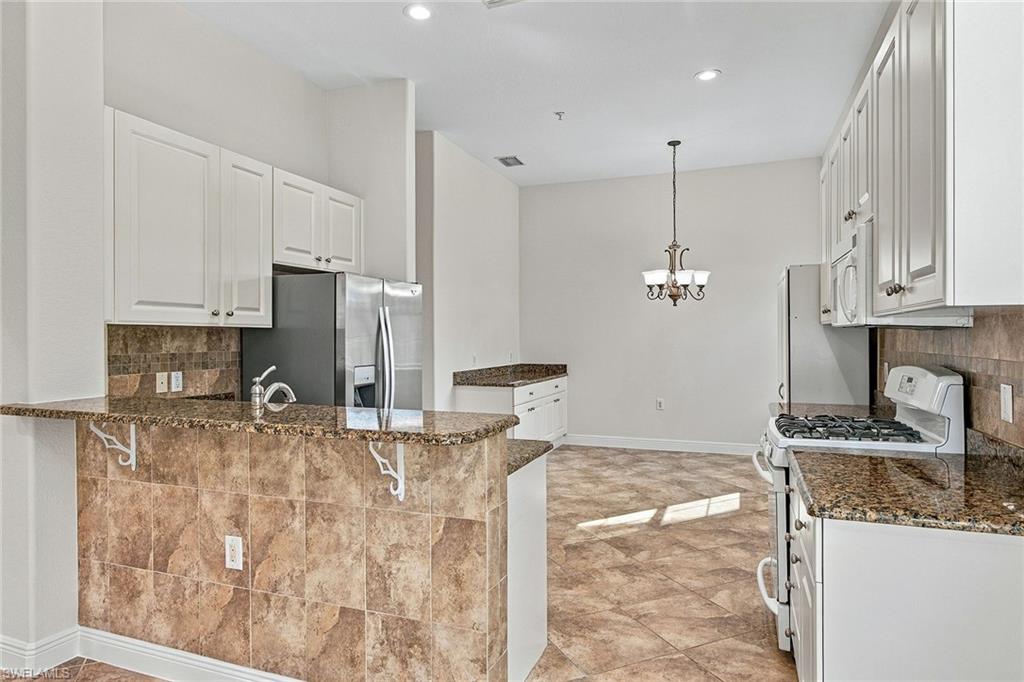 3142 Aviamar CIR 201